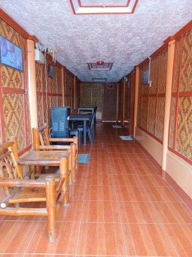 JayDin Travellers Inn 3