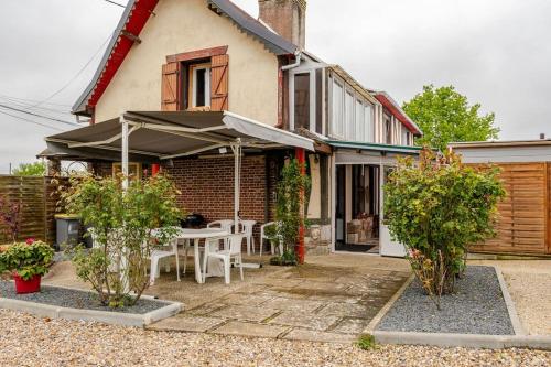 La Maison d'Emma, 10 p, grand spa, 1 h15 de Paris in Surville
