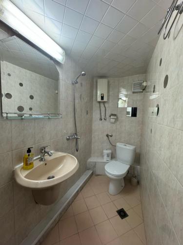 Economy Double Room on Ground Floor image 4