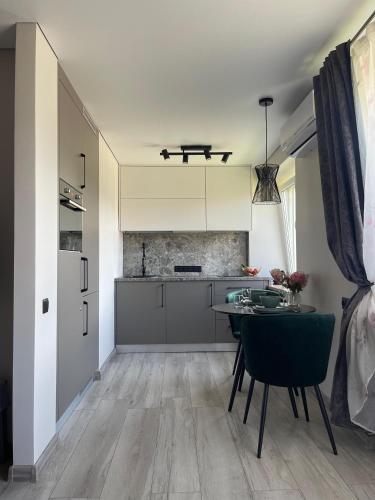 Konyha, Few Steps to the Bay in Kauguri