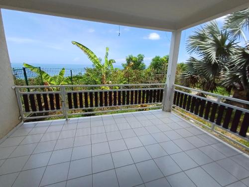 Chez Madani, 5 min de la plage, vue sur océan et entièrement climatisé (Chez Madani, 5 min de la plage, vue sur ocean et entierement climatise) in 보우에니