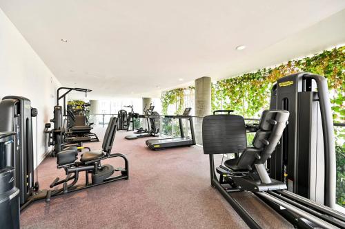 Luxury High-Rise 21st Floor 2 Bedroom 2 Bath Flat, Londra (foto 4)