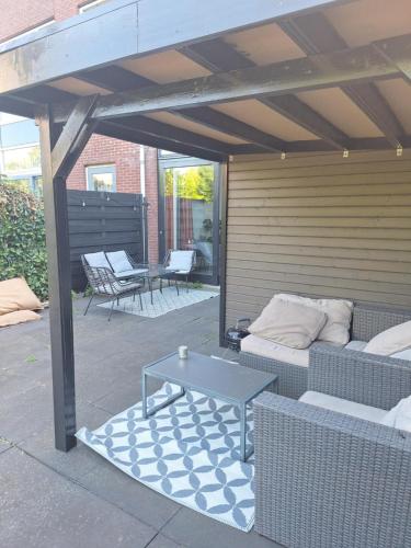 Apartment StayWell Amsterdam Free Parking - main image