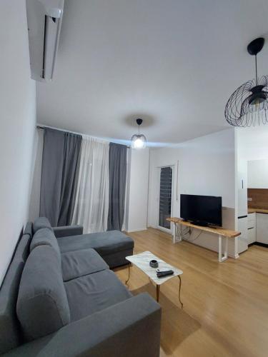 One-Bedroom Premium Apartment image 7