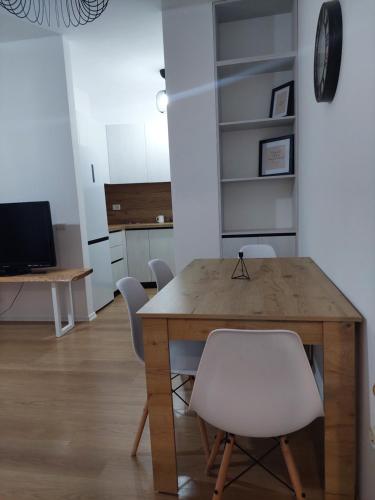 One-Bedroom Premium Apartment image 6