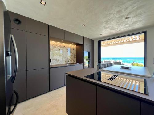 Kitchen, Villa Onlysea in Roquebrune-sur-Argens