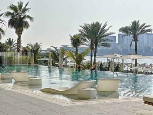 La Vie JBR Gorgeous One Bedroom Beach Access Panoramic Pool, Дубай (фото 10)