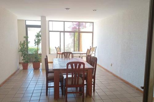 Rumbos Turísticos - casa hasta para 15 personas in Tulancingo, Mexico