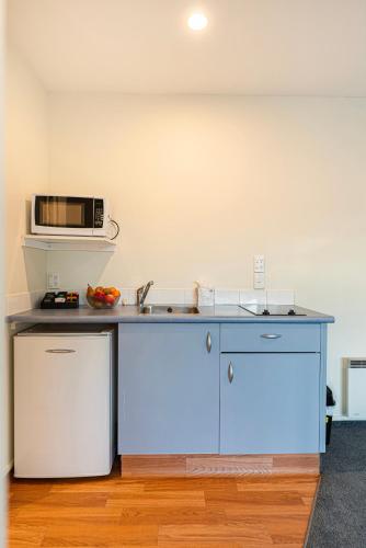 ห้องครัว, Daffodil Motel near โมนาวาเล