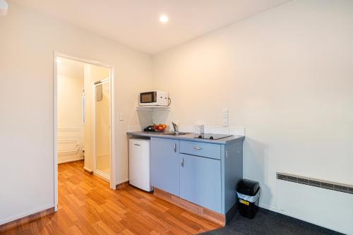 Daffodil Motel near โมนาวาเล