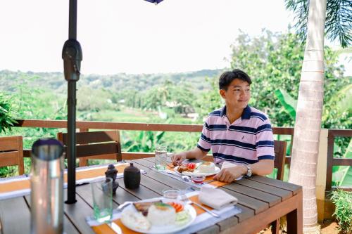 Garden, Casa de Simone BAGAC in Bagac