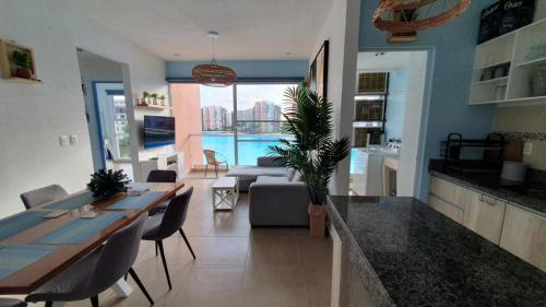 Acogedor departamento con vista a bella laguna artificial in Cancún, Mexico