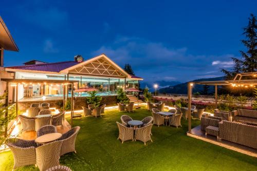 泳池, Fortune Khajjiar - Member ITC Hotels' Group in 卡亞爾