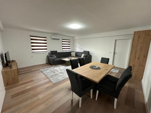 Shared lounge/TV area, Luxury Pyramid Apartment II Visoko in Visoko
