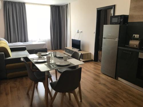 Marina Beach Apartments Pomorie in โพโมรี