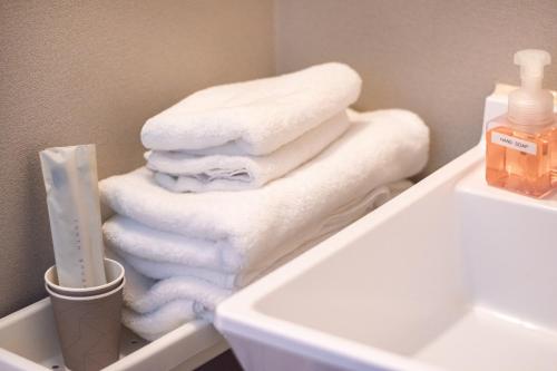 Standard Double Room image 7