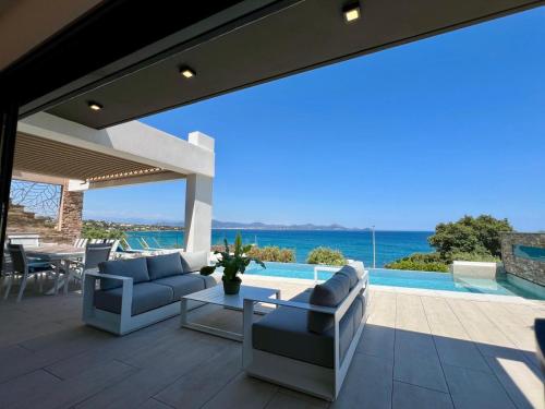 Balcony/terrace, Villa Onlysea in Roquebrune-sur-Argens