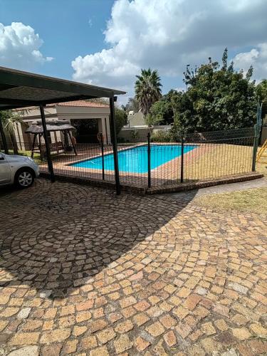 Bundary gardens Bundary gardens