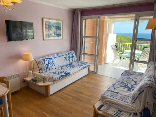 AGAY, Cap Esterel, magnifique vue mer panoramique et Esterel, terrasse, piscines, parking, dernier étage, 3 étoiles, Saint-Raphaël (zdjęcie 5)