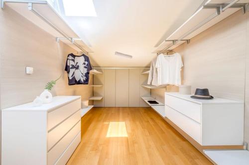 Over the sky of the Motor Valley - Luxury Penthouse