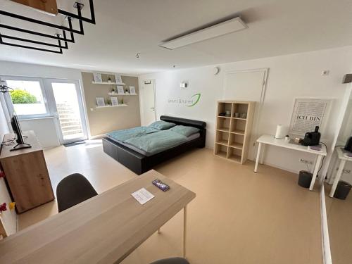 Inspirierendes Sport-Motto-Zimmer am Kocher-Jagst Radweg nähe Heilbronn in Bad Friedrichshall, Deutschland