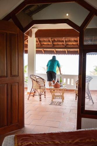 Banyan Beach Cottage SRI LANKA in Komari