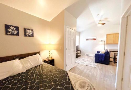 Cozy Studio Close to Ferry in Saint Ignace, USA