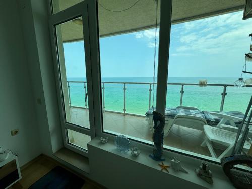 Stunning seaview - 50m to the beach in 比亞拉