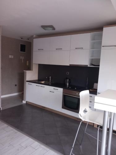 Apartment Red - image 4