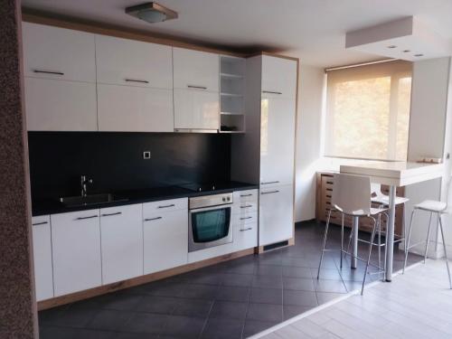 Apartment Red - image 5