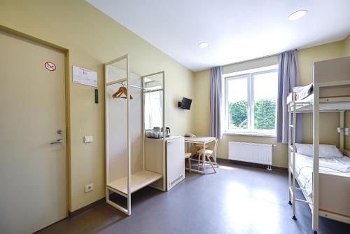 6 bunk beds