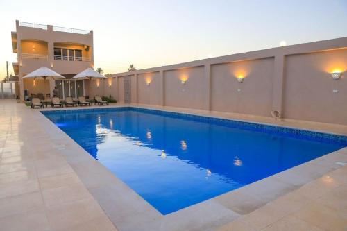 Royal Nile Suites - Luxury Nile View 1 - image 6