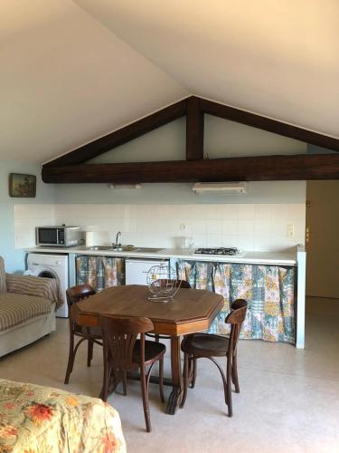 Les jardins du presbytère (Les jardins du presbytere) in Beaumes De Venise