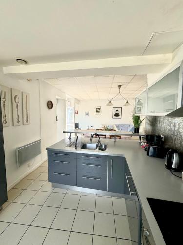 Maison au château de Laléard (Maison au chateau de Laleard) in Saint Hilaire De Villefranche