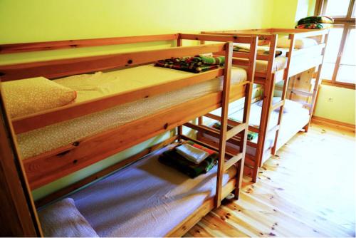 1 bunk bed