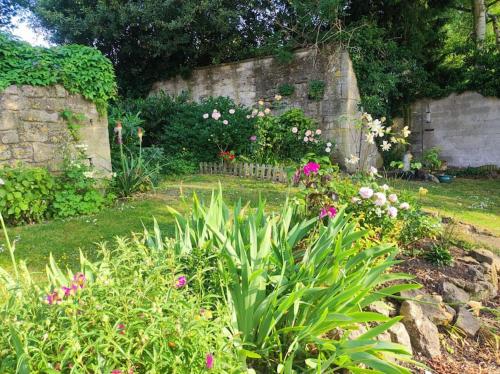 Lovely 2-bedroom home with stunning city views, Bath