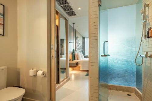 room detail thumbnail 2