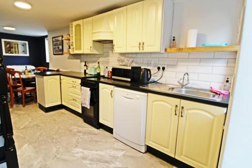 Explore The Wild Atlantic Way in Bantry