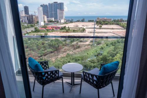 Balcony/terrace, Grand La Vogue Hotel & Casino in Central
