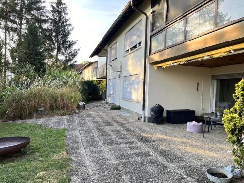 Terrasse mit Ausblick in บีเดนคอพฟ์