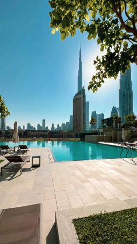 FULL Burj Khalifa view 2BR with Dubai Mall connection in Downtown 3