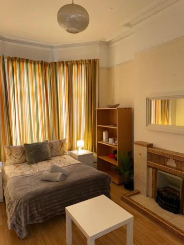 House in Antrim road in โอลด์พาร์ก