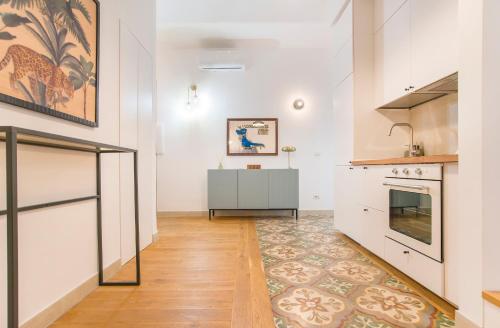 15 minutes to Colosseum - Loft with terrace, Рим (фото 8)