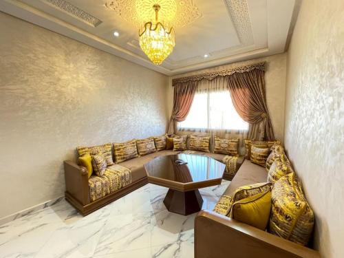Stylish Aparthotel in Tangier City 3 – khách sạn tại Luxus