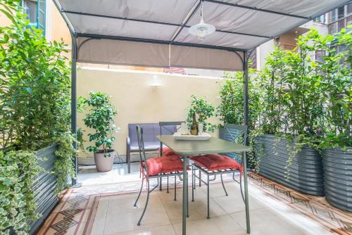 15 minutes to Colosseum - Loft with terrace, Рим (фото 3)