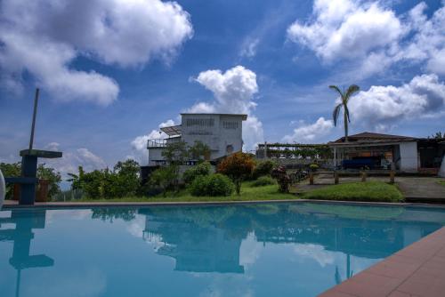 Swimming pool, Casa Grande Coffee House in Marsella
