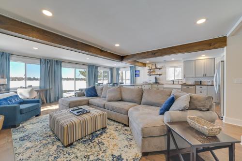 Cozy Waterfront Hale Cottage on Long Lake! in Lupton, Vereinigte Staaten von Amerika