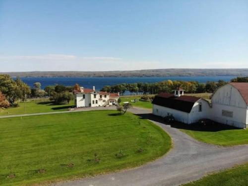 Sweet Farm on Seneca Lake in Himrod, USA