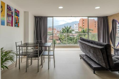 Apartamento en Laureles, con piscina y parquedero 401, Medellín