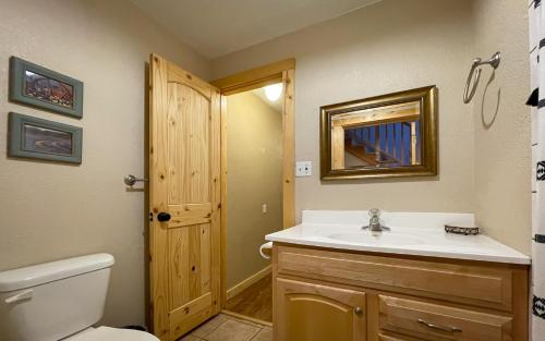 Sleepy Bear Cabin Sleepy Bear Cabin